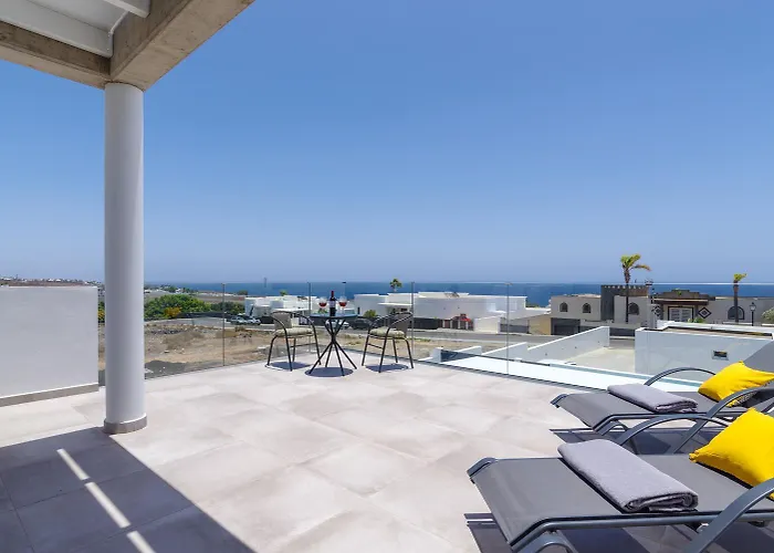 Maria 7 * Puerto Calero